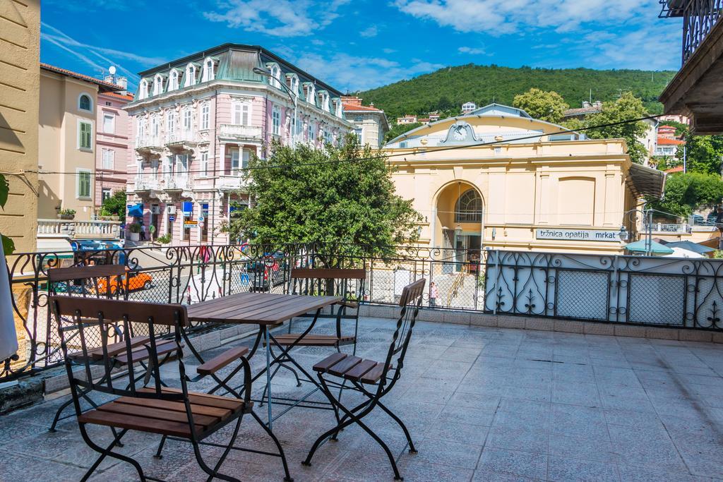 Sunny Apartment Anamaria אופטיה מראה חיצוני תמונה